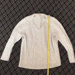 St. John’s bay grey chunky cable vneck sweater